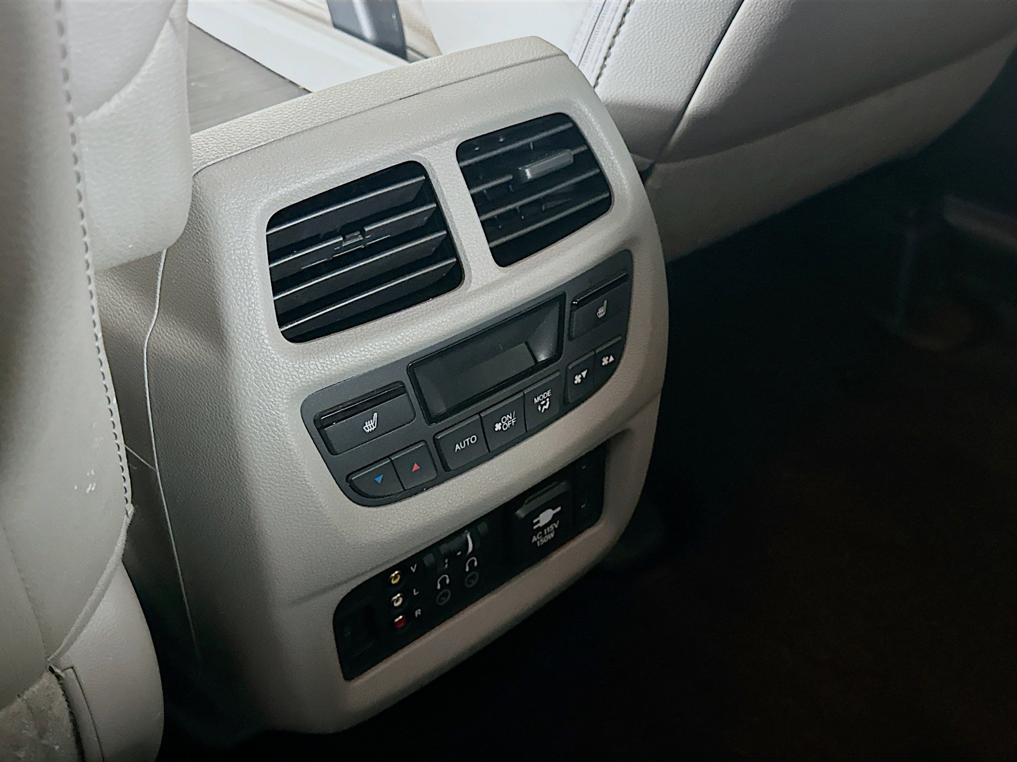 Used 2017 Honda Pilot Elite image 27