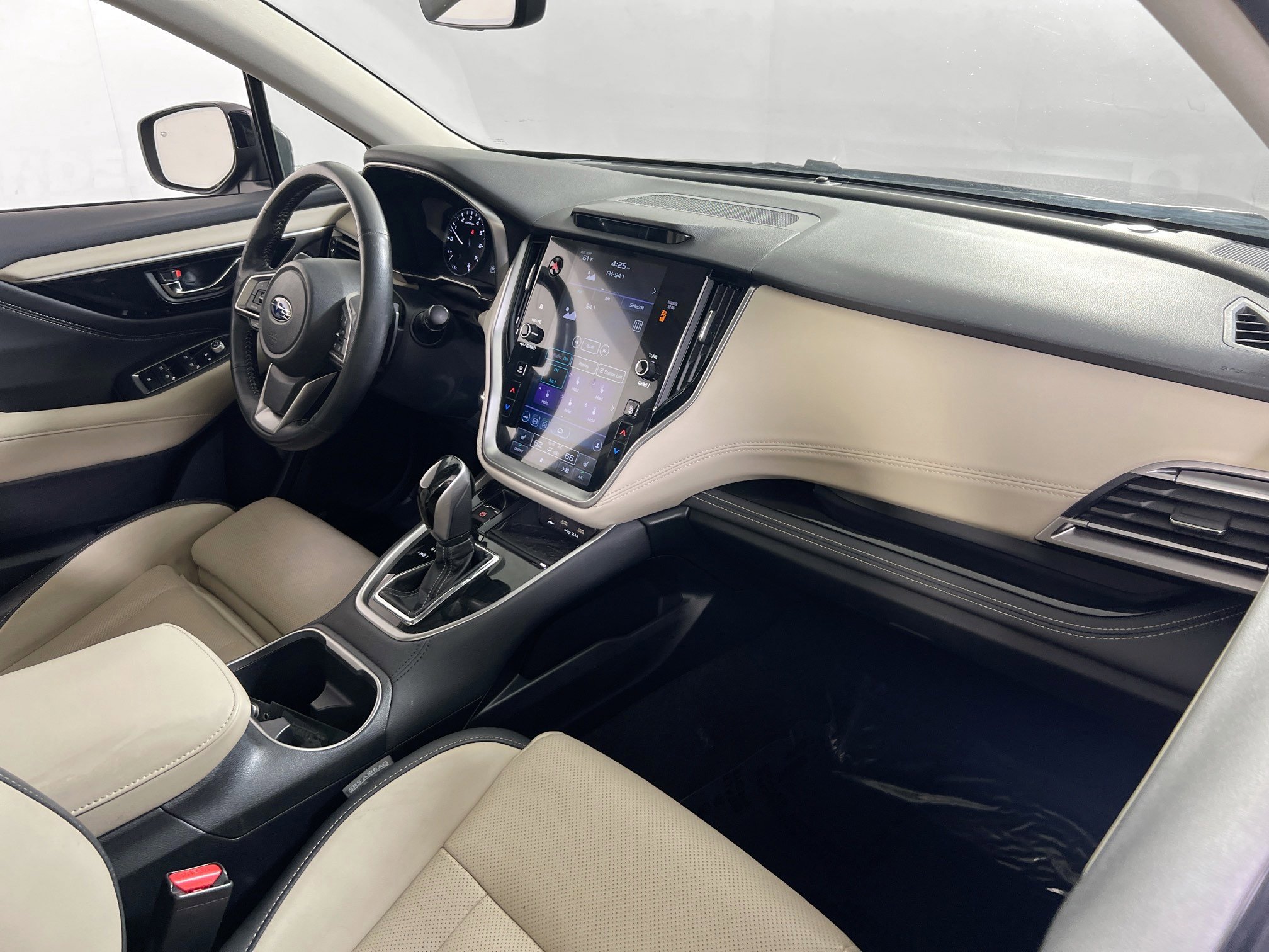 Used 2022 Subaru Outback Limited image 28