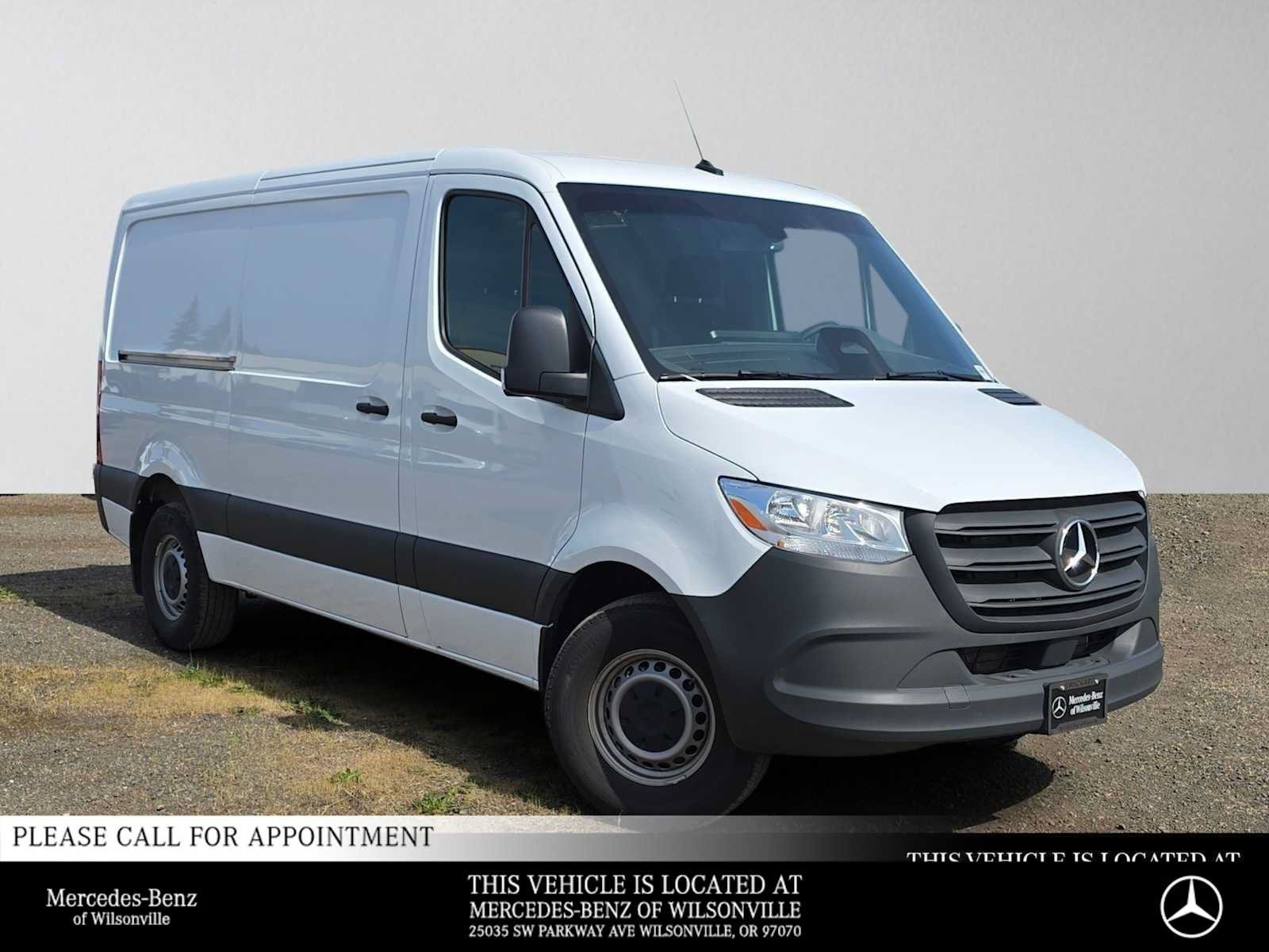 Used 2025 Mercedes-Benz Sprinter 2500 image 1