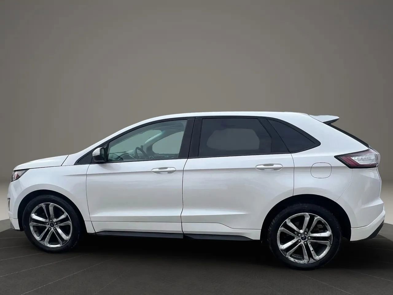 Used 2016 Ford Edge Sport w/ Technology Package image 8