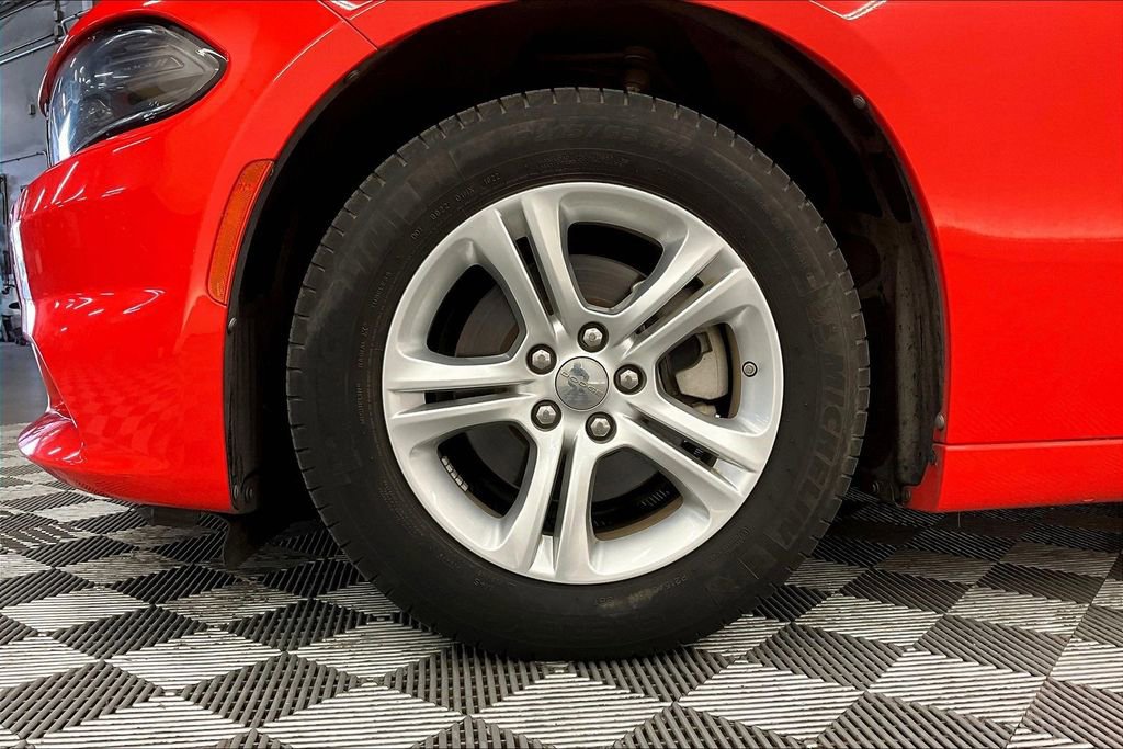 Used 2022 Dodge Charger SXT RWD image 8