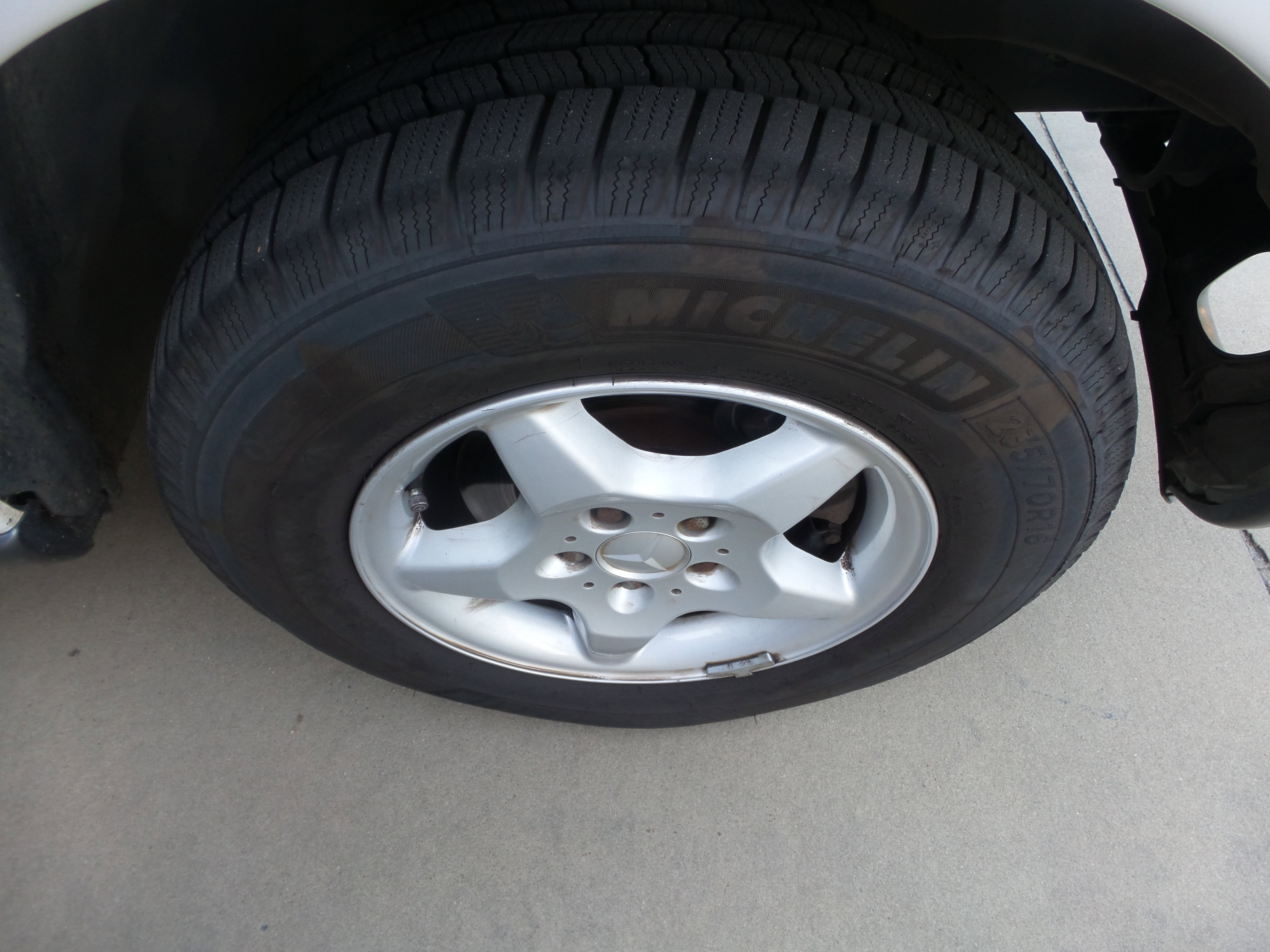 Used 1999 Mercedes-Benz ML 320 4MATIC image 14