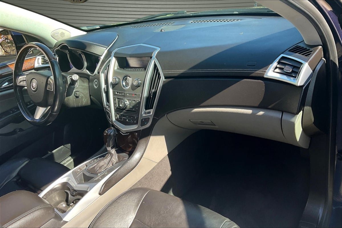Used 2011 Cadillac SRX Luxury AWD/4WD image 25