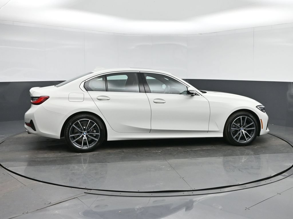 Used 2019 BMW 330i xDrive Sedan w/ Convenience Package AWD/4WD image 8