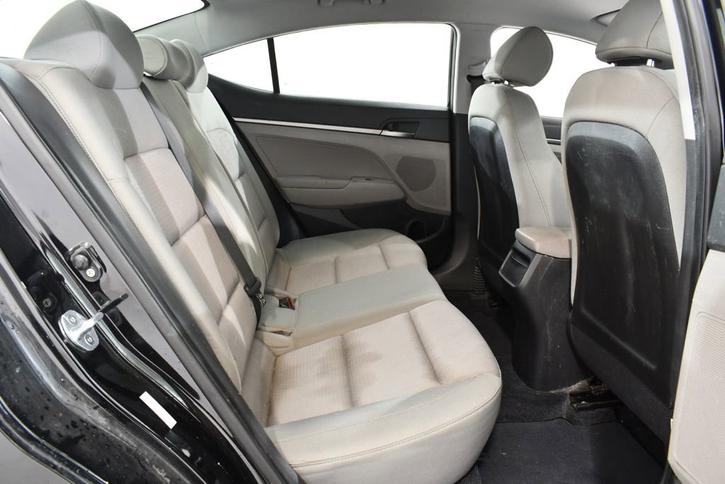 Used 2017 Hyundai Elantra SE image 19