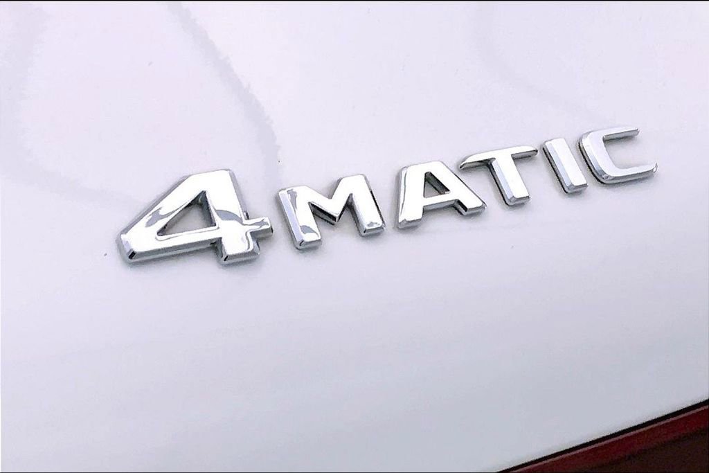 Used 2021 Mercedes-Benz GLC 300 4MATIC image 30