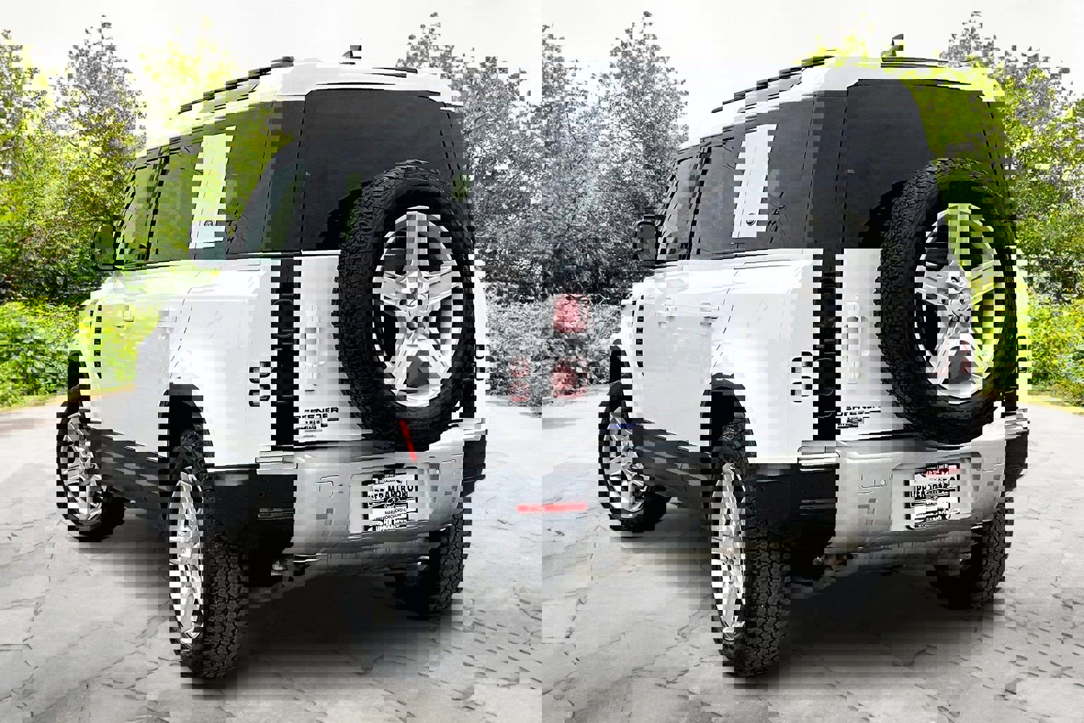 Used 2022 Land Rover Defender 110 SE image 2