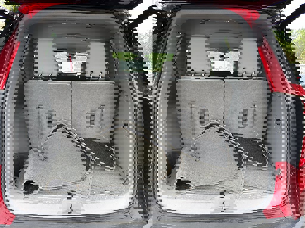 Used 2023 GMC Acadia SLT image 27