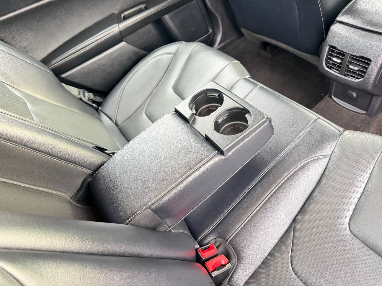 Used 2019 Ford Fusion Energi Titanium FWD image 37