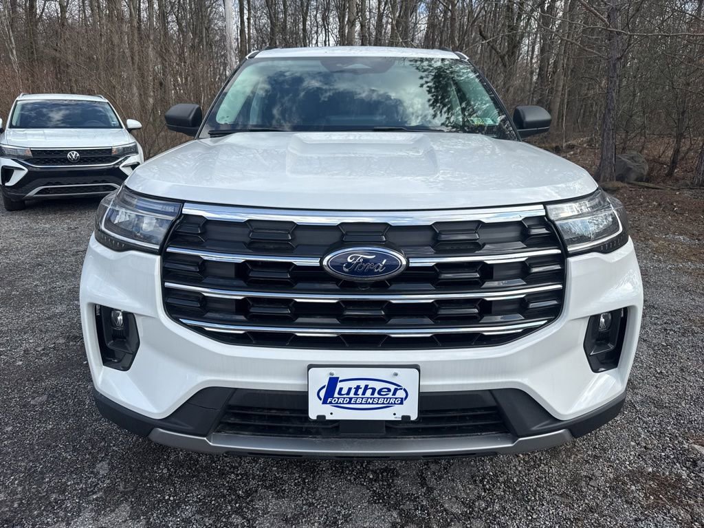 New 2026 Ford Explorer Active w/ Active Comfort Package image 2