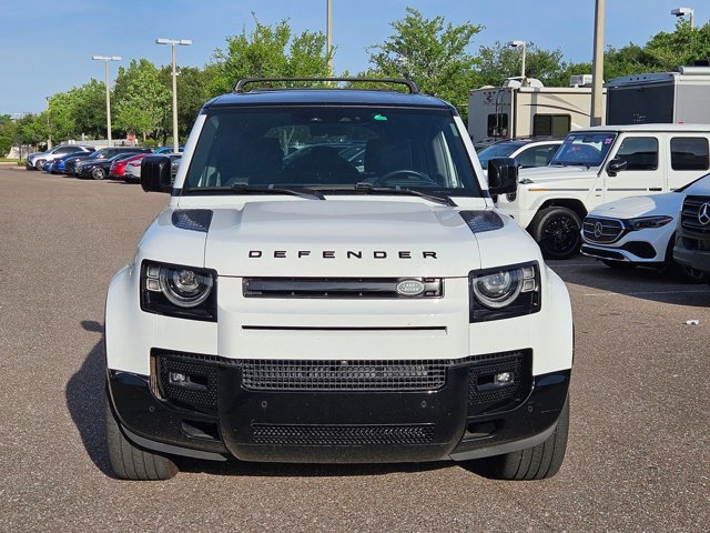Used 2024 Land Rover Defender 110 X-Dynamic SE AWD/4WD image 2