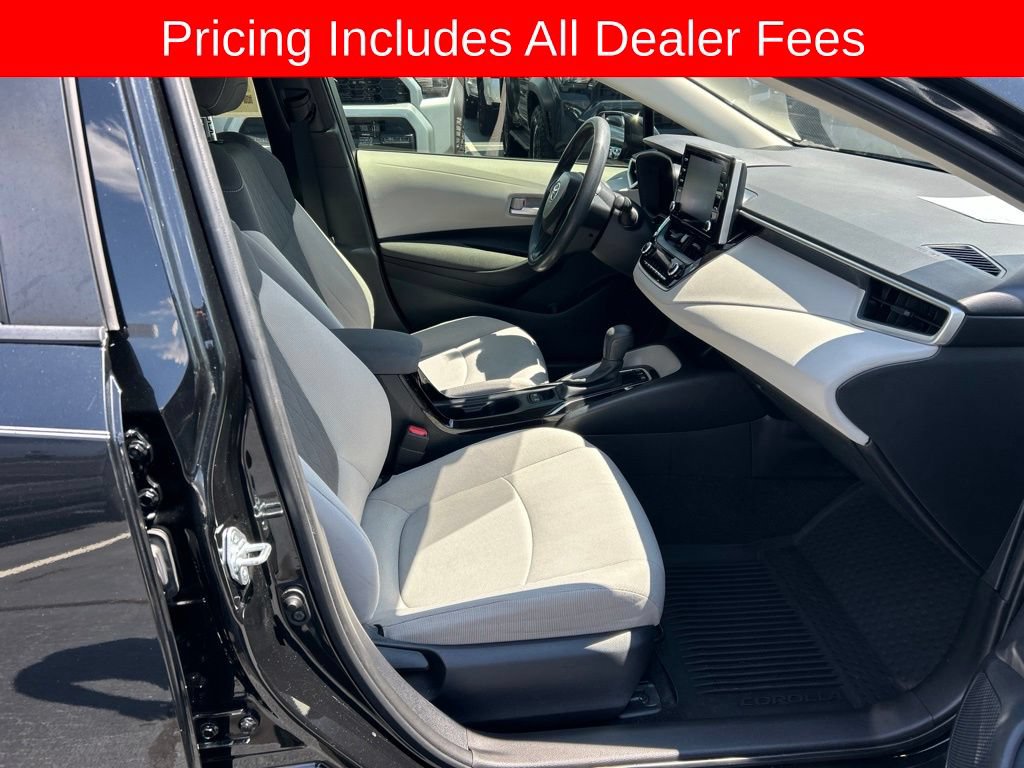Used 2021 Toyota Corolla LE FWD image 18