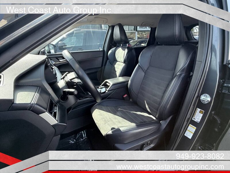 Used 2025 Mitsubishi Outlander SE AWD/4WD image 8