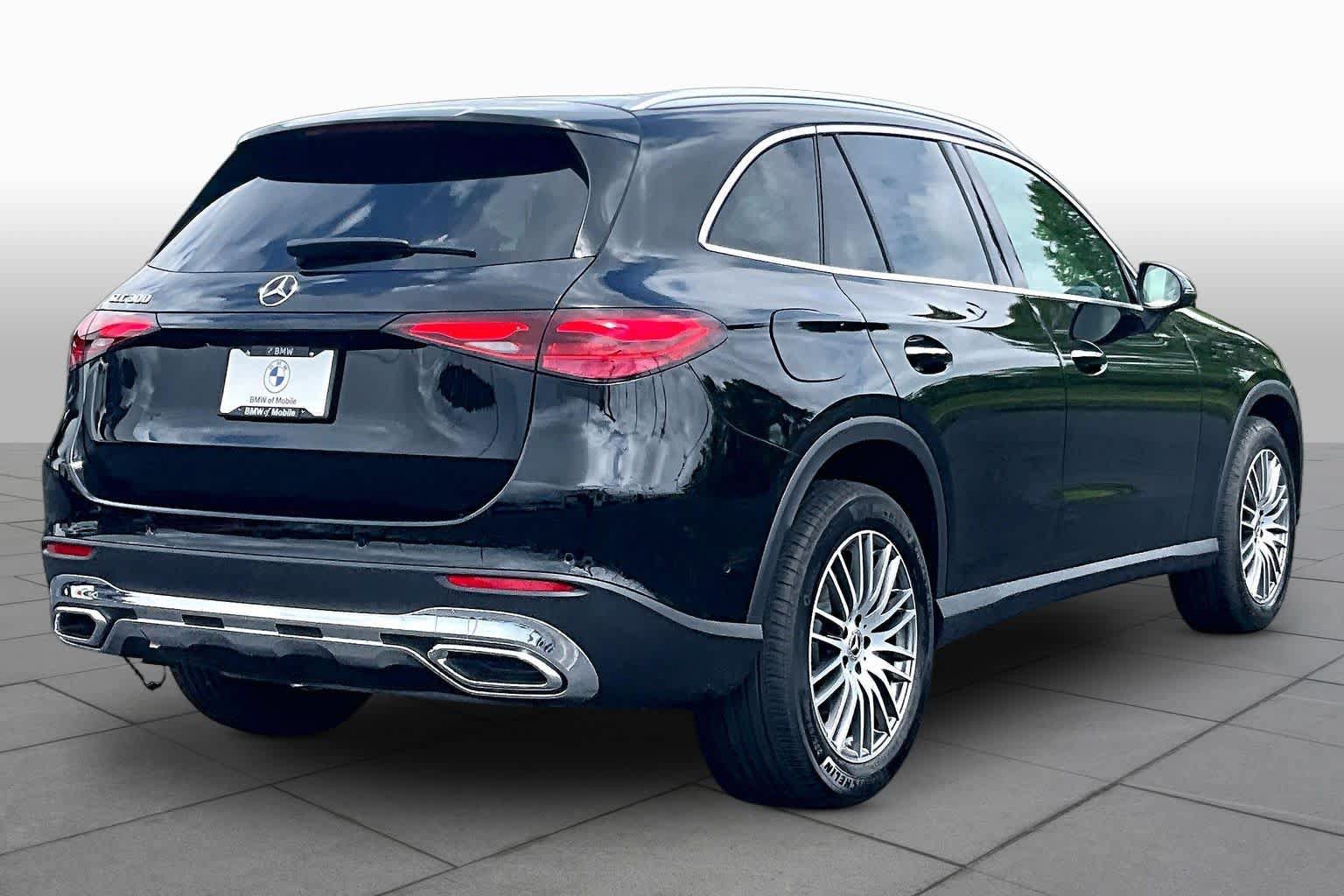 Used 2025 Mercedes-Benz GLC 300 image 13