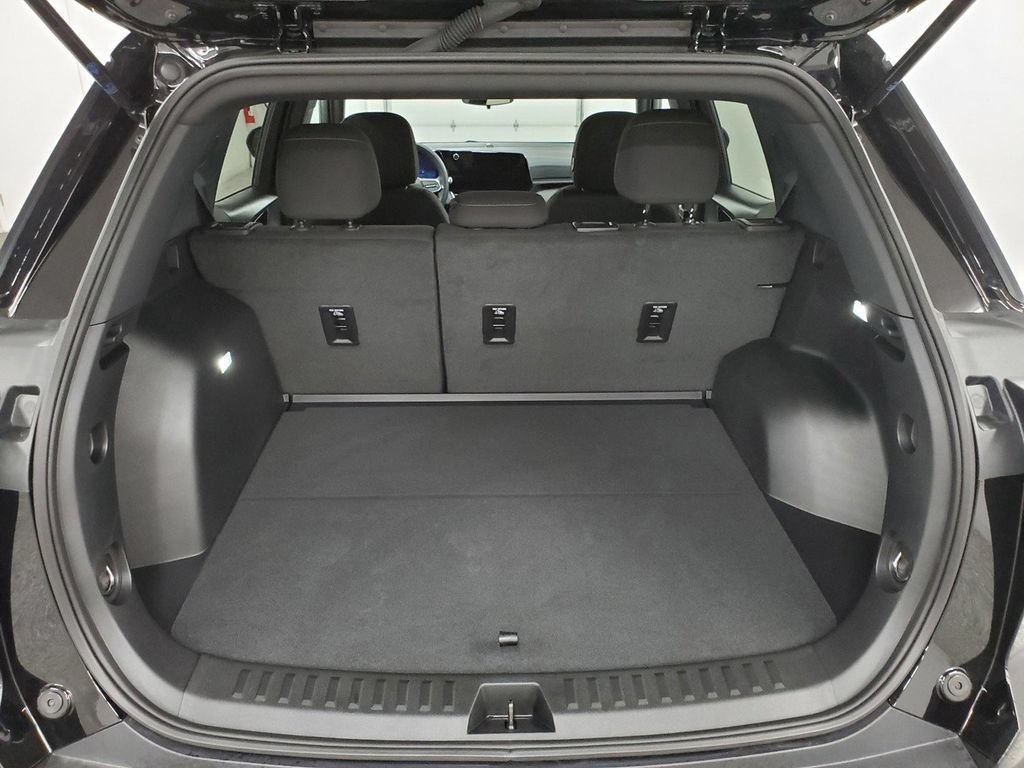 Used 2026 Chevrolet Equinox LT FWD image 23