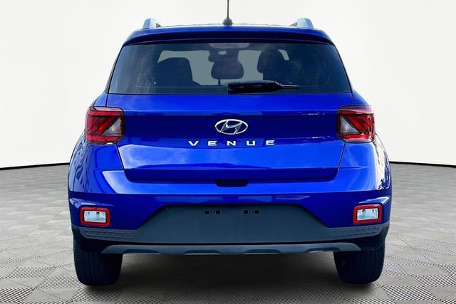 Used 2024 Hyundai Venue SEL image 6