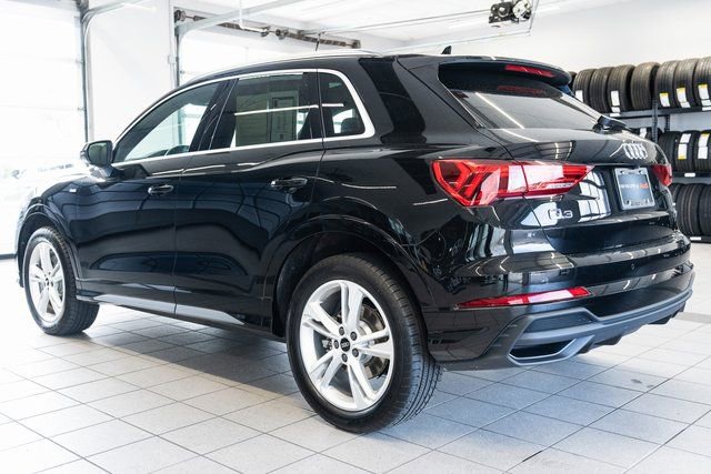 Used 2023 Audi Q3 2.0T Premium Plus w/ Premium Plus Package AWD/4WD image 4