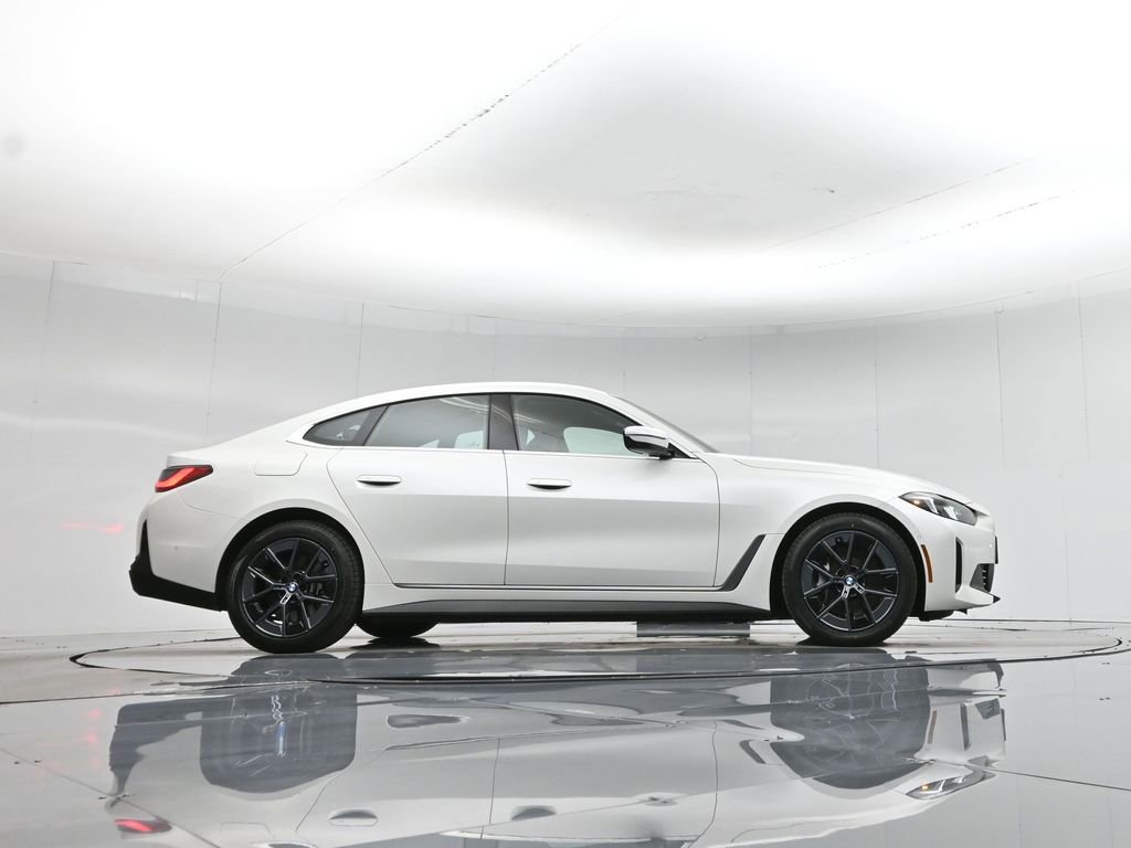 Used 2025 BMW i4 eDrive40 image 52