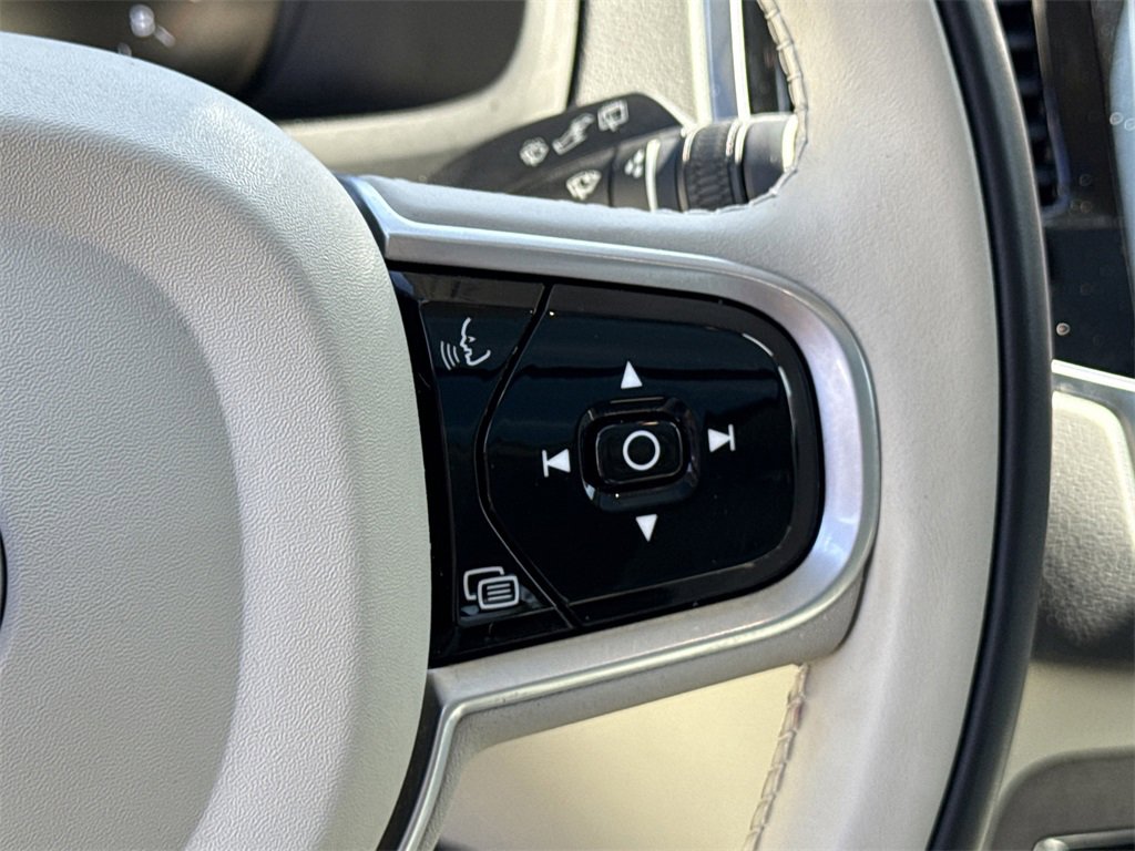Used 2022 Volvo XC90 T6 Inscription w/ Advanced Package image 28