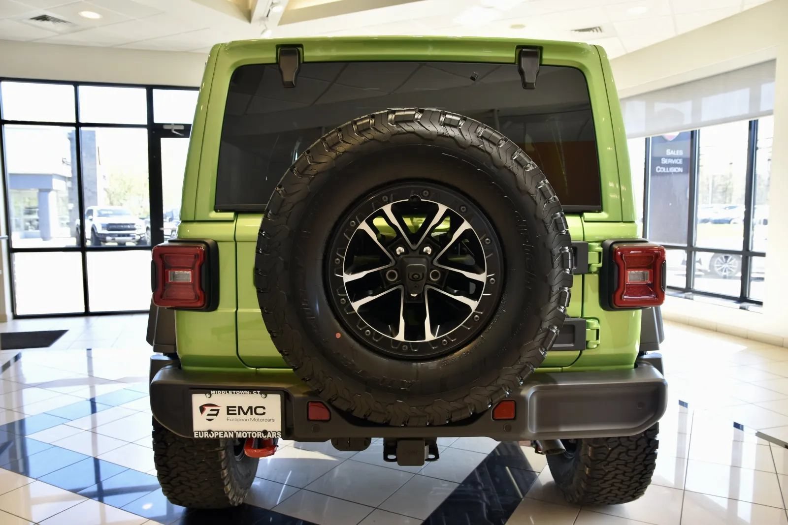 Used 2025 Jeep Wrangler Unlimited Rubicon w/ XTREMEE 35" Tire Package AWD/4WD image 5