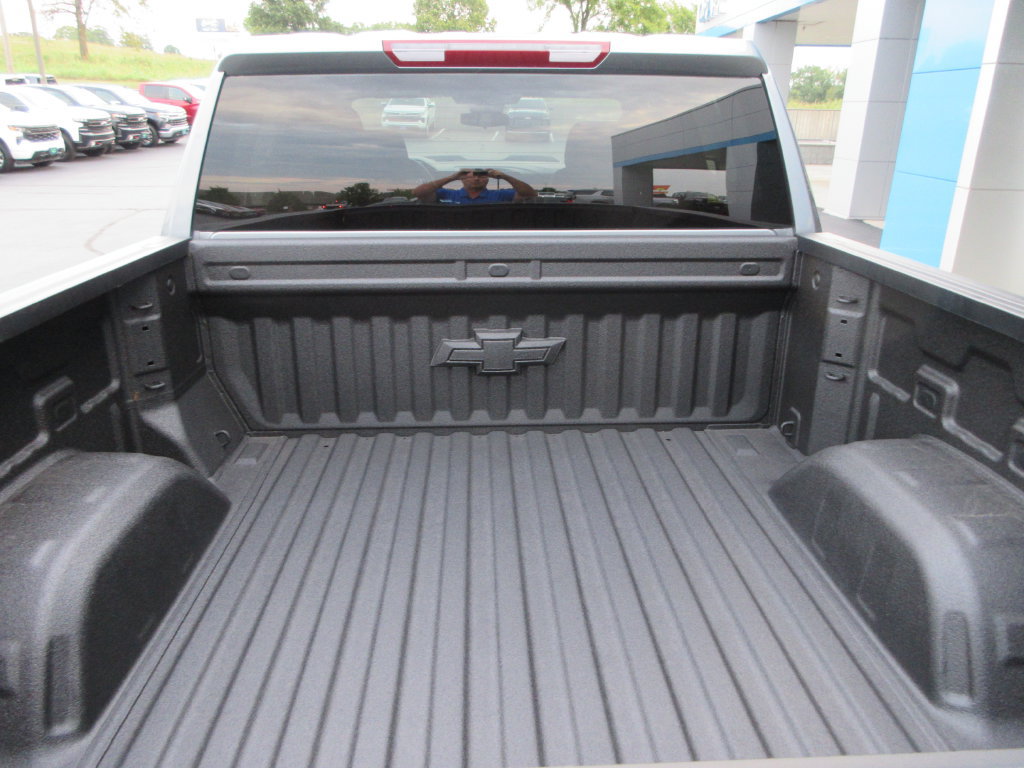 New 2026 Chevrolet Silverado 1500 LT Trail Boss w/ Dark Appearance Package AWD/4WD image 14