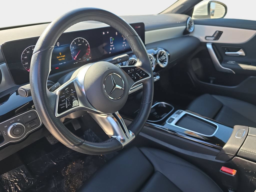 Used 2025 Mercedes-Benz CLA 250 image 18