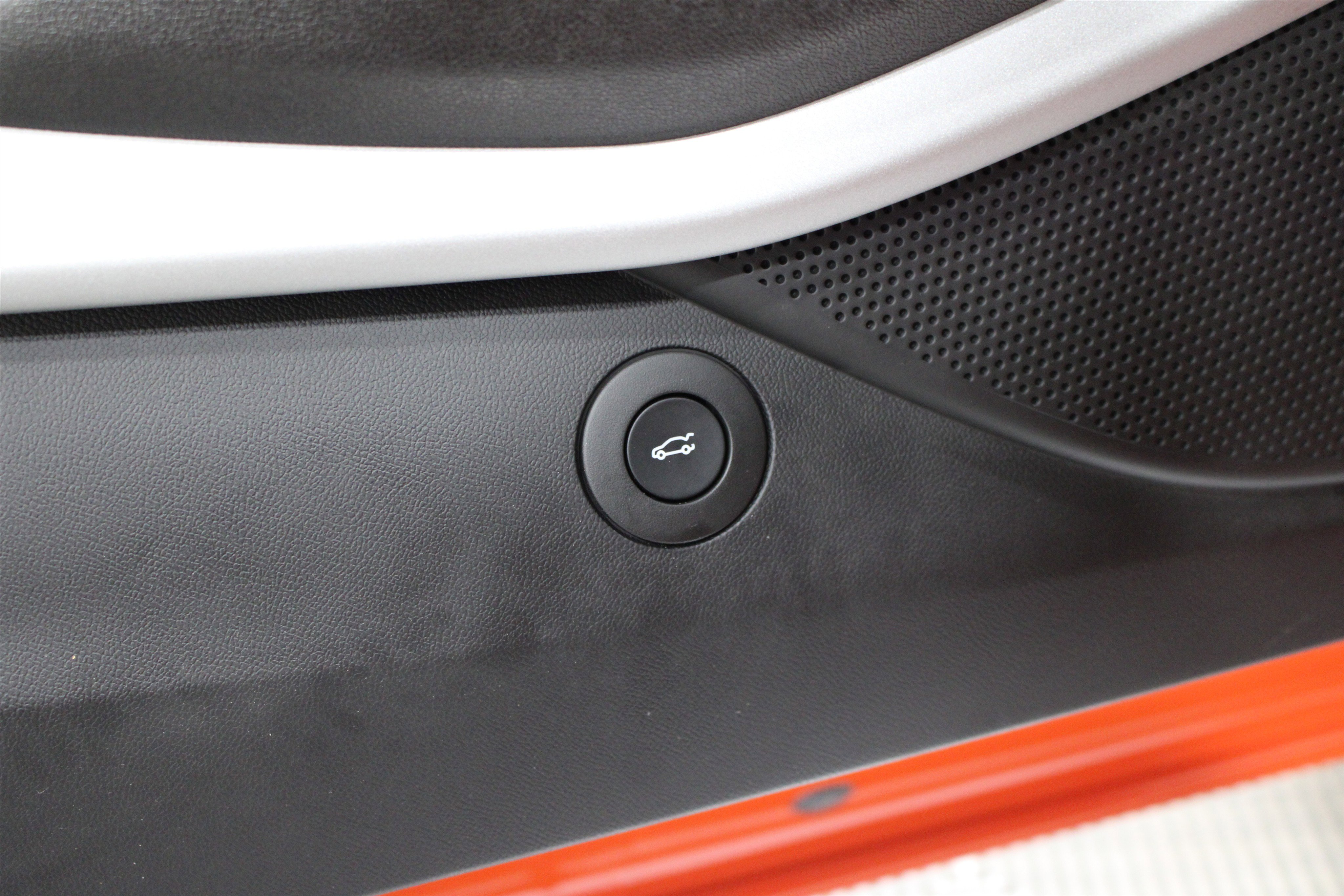 Used 2021 Chevrolet Camaro LT image 7