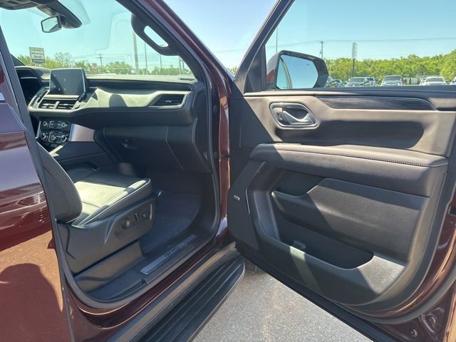 Used 2022 GMC Yukon XL SLT w/ SLT Premium Package AWD/4WD image 54