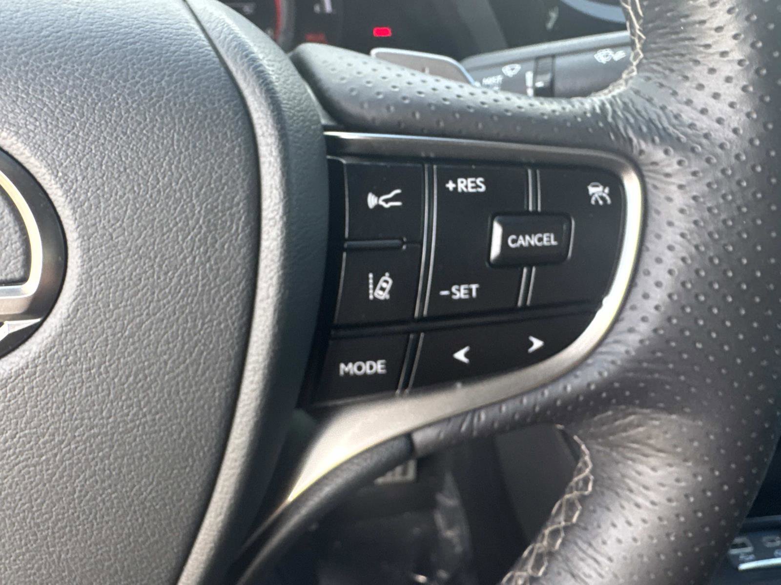 Used 2023 Lexus ES 350 F Sport w/ Accessory Package (Z2) image 26