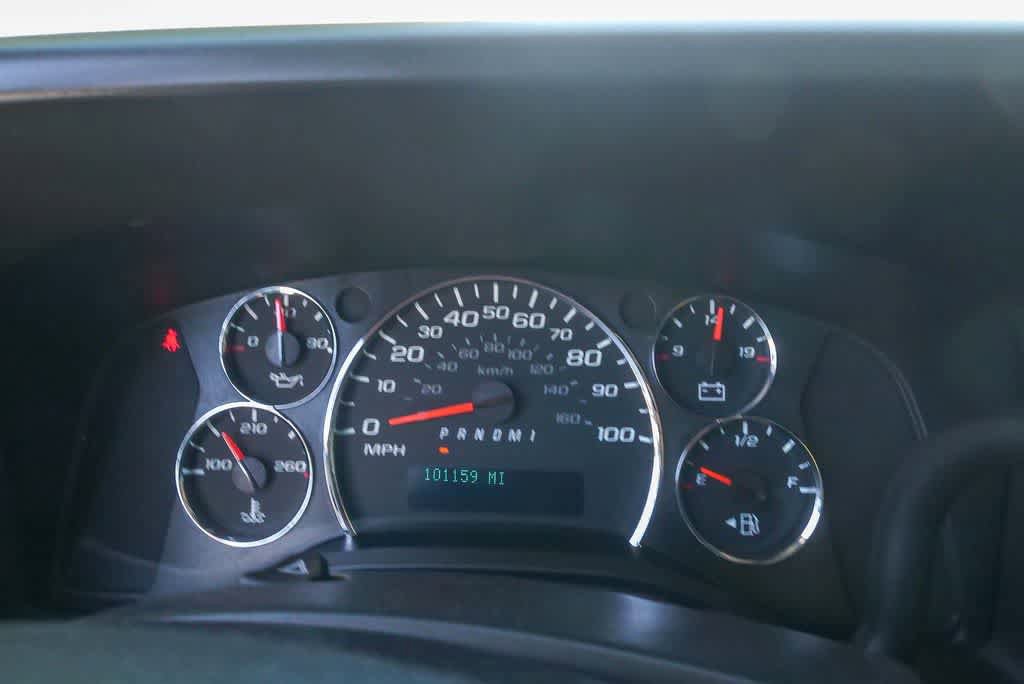 Used 2018 Chevrolet Express 2500 w/ Driver Convenience Package image 19
