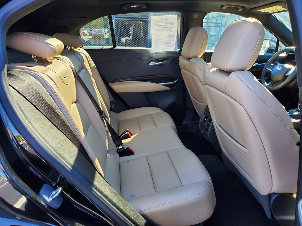 Certified 2024 Cadillac XT4 Premium Luxury AWD/4WD image 36