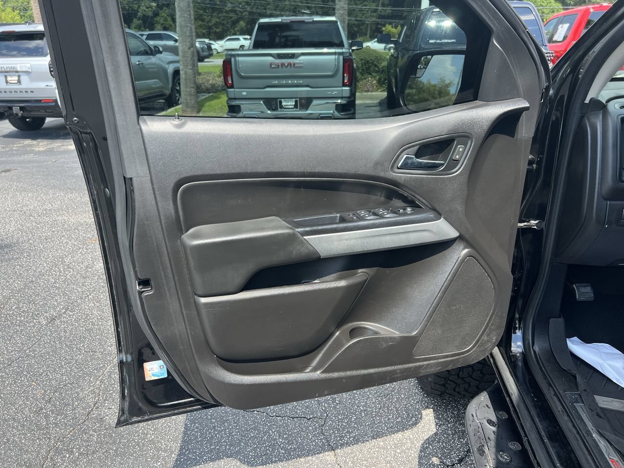 Used 2018 Chevrolet Colorado ZR2 AWD/4WD image 14