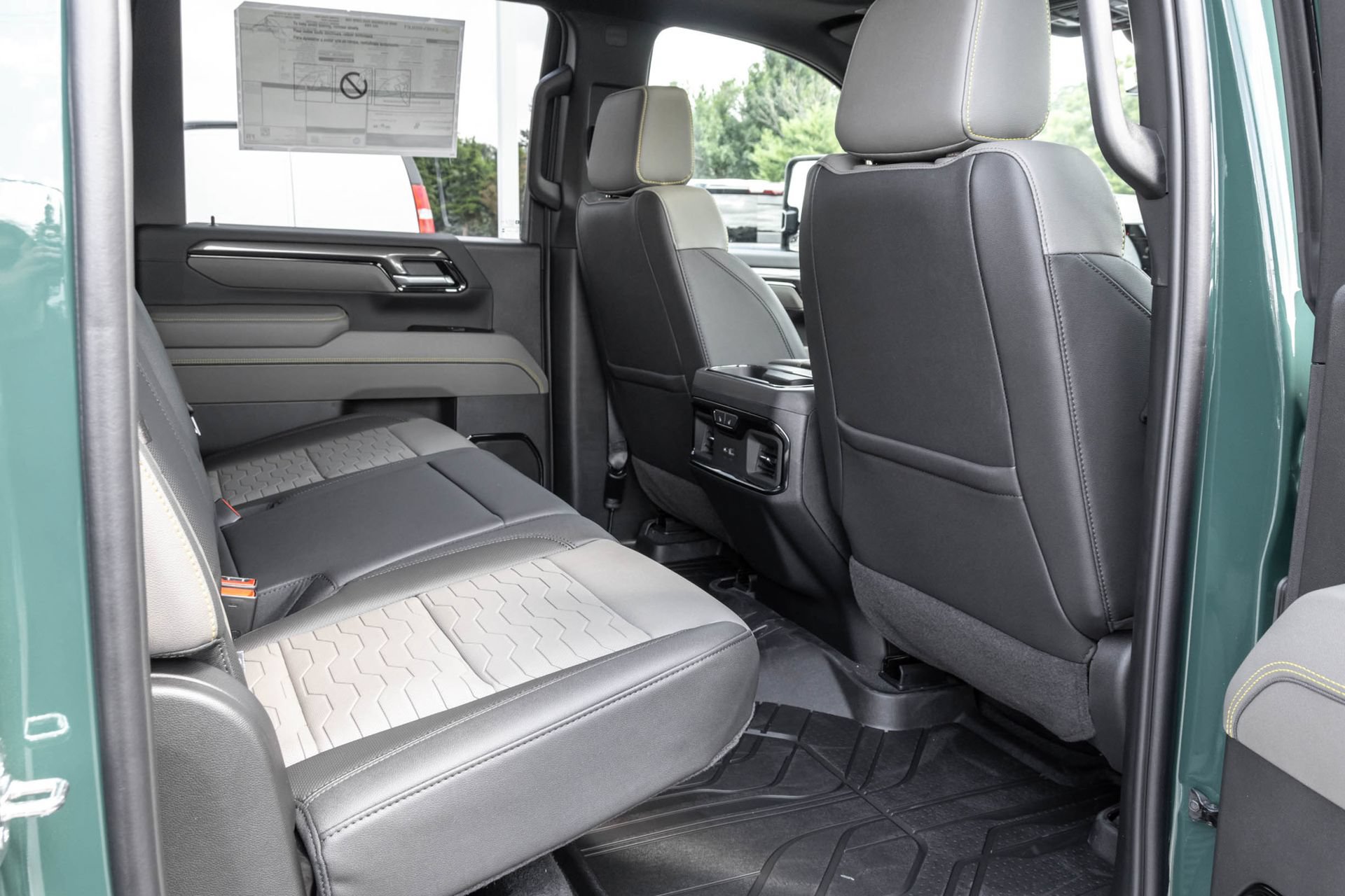 New 2026 Chevrolet Silverado 2500 ZR2 w/ LPO, Dark Essentials Package AWD/4WD image 39