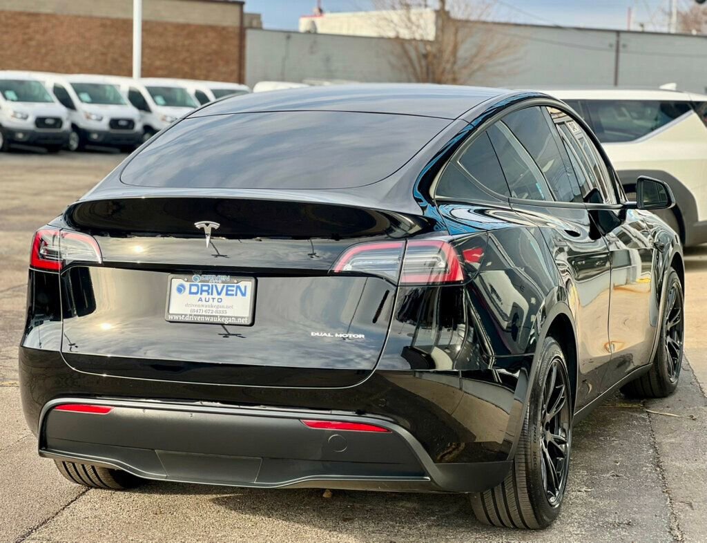 Used 2023 Tesla Model Y Long Range AWD/4WD image 5