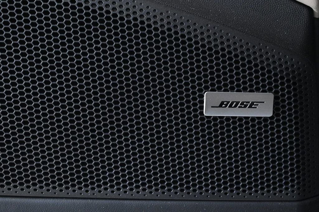 Certified 2025 Porsche Macan Electric image 22