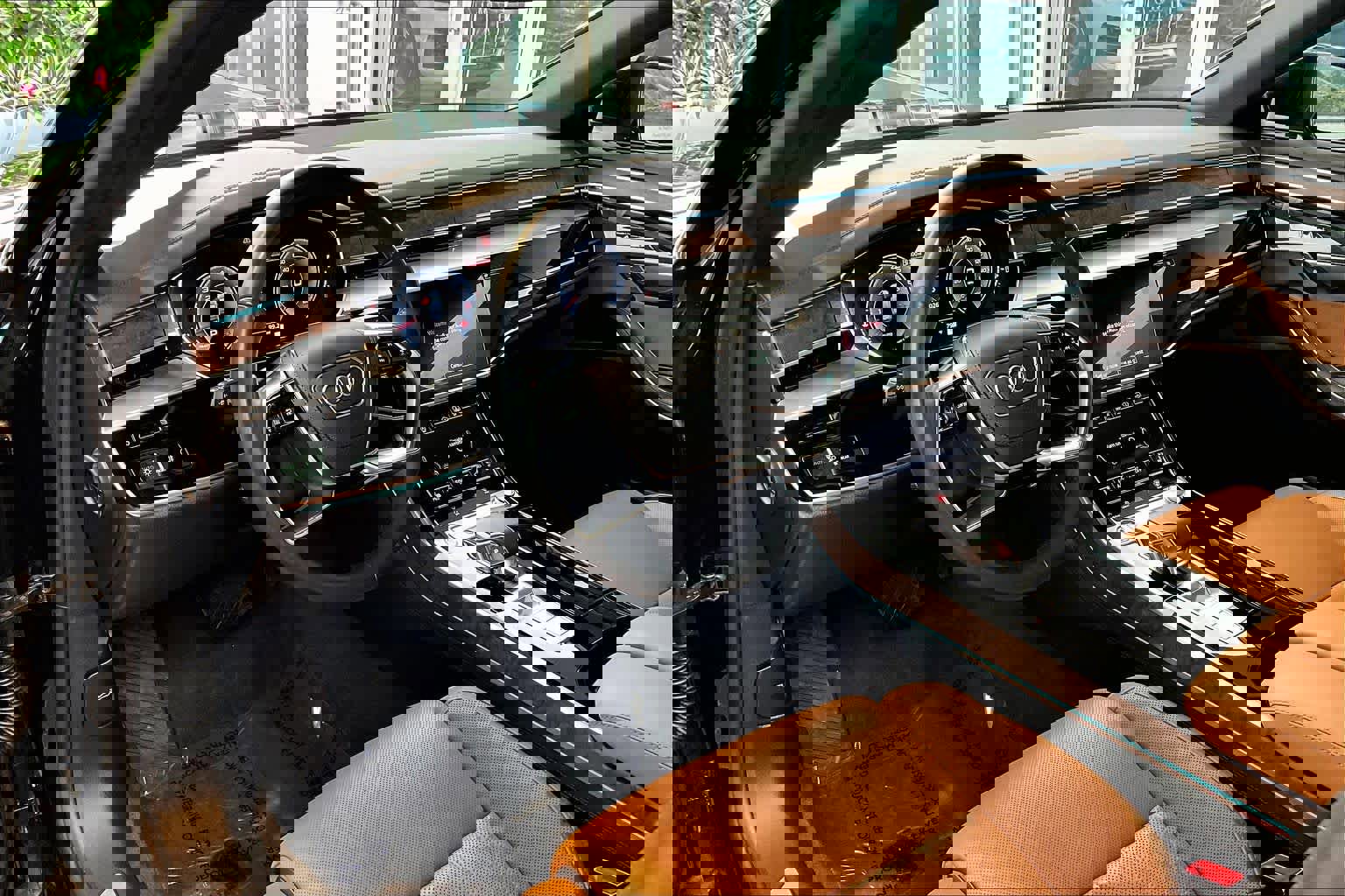 Used 2024 Audi A8 L 3.0T image 17