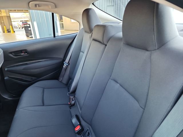 Used 2025 Toyota Corolla LE image 24