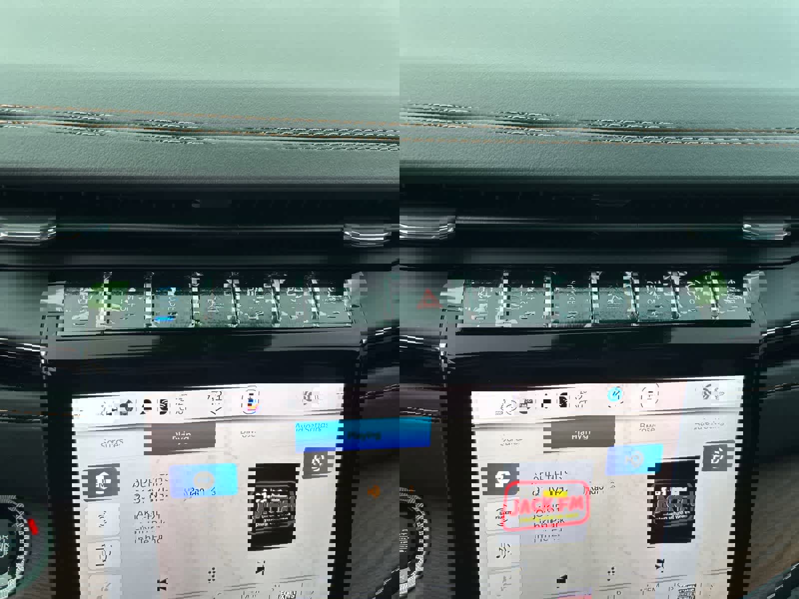 Used 2022 Jeep Grand Cherokee Summit w/ Advanced Protech Group IV image 31