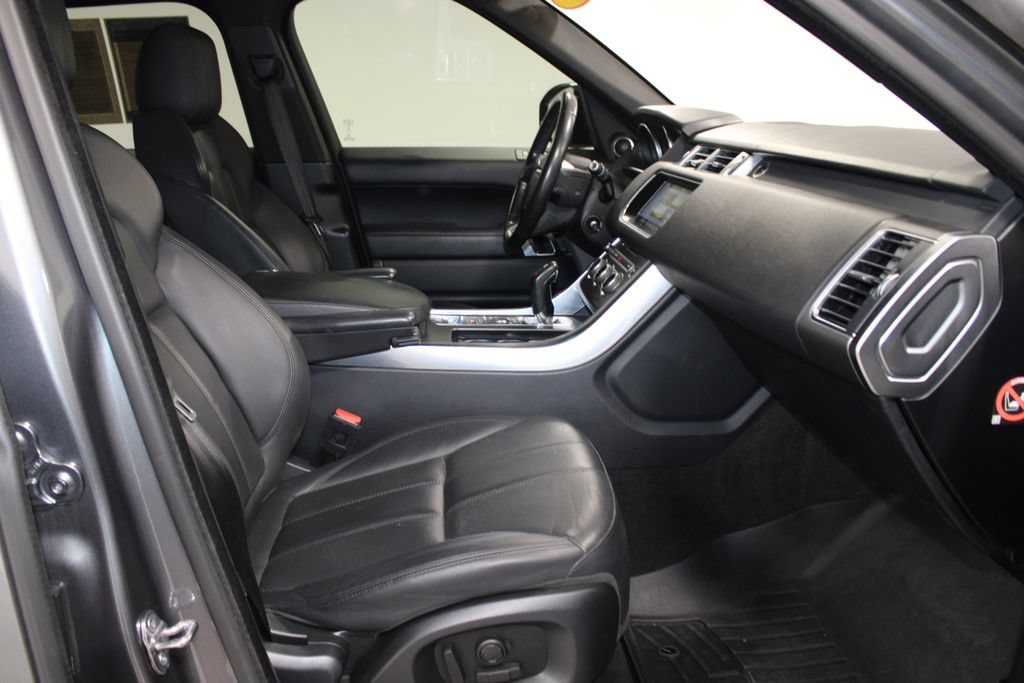 Used 2017 Land Rover Range Rover Sport SE AWD/4WD image 26