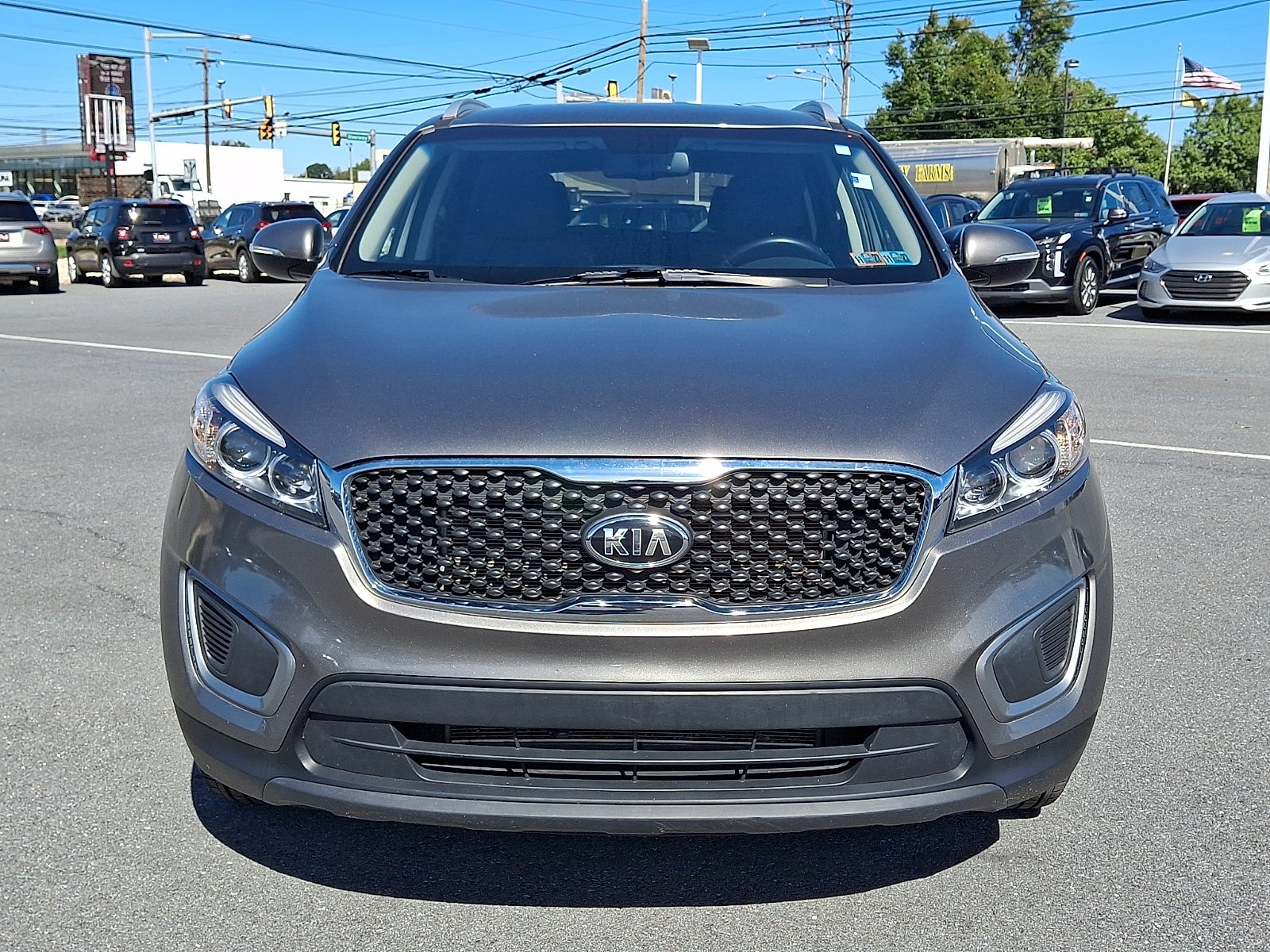 Used 2016 Kia Sorento FWD w/ LX Convenience Package image 2