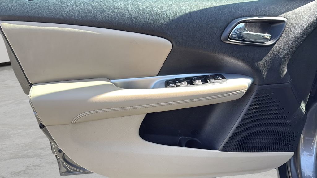 Used 2012 Dodge Journey SE FWD image 23