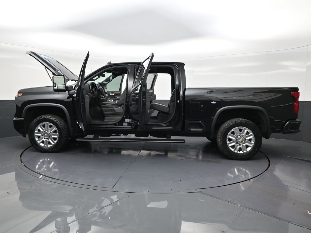 Used 2024 Chevrolet Silverado 2500 High Country image 31