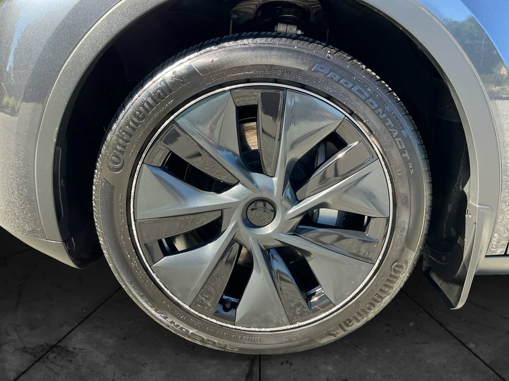 Used 2024 Tesla Model Y Long Range RWD image 15