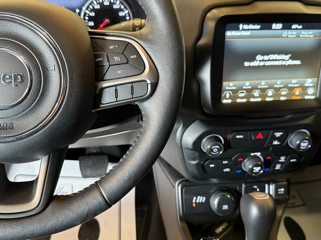 Used 2022 Jeep Renegade Latitude w/ Convenience Group image 11