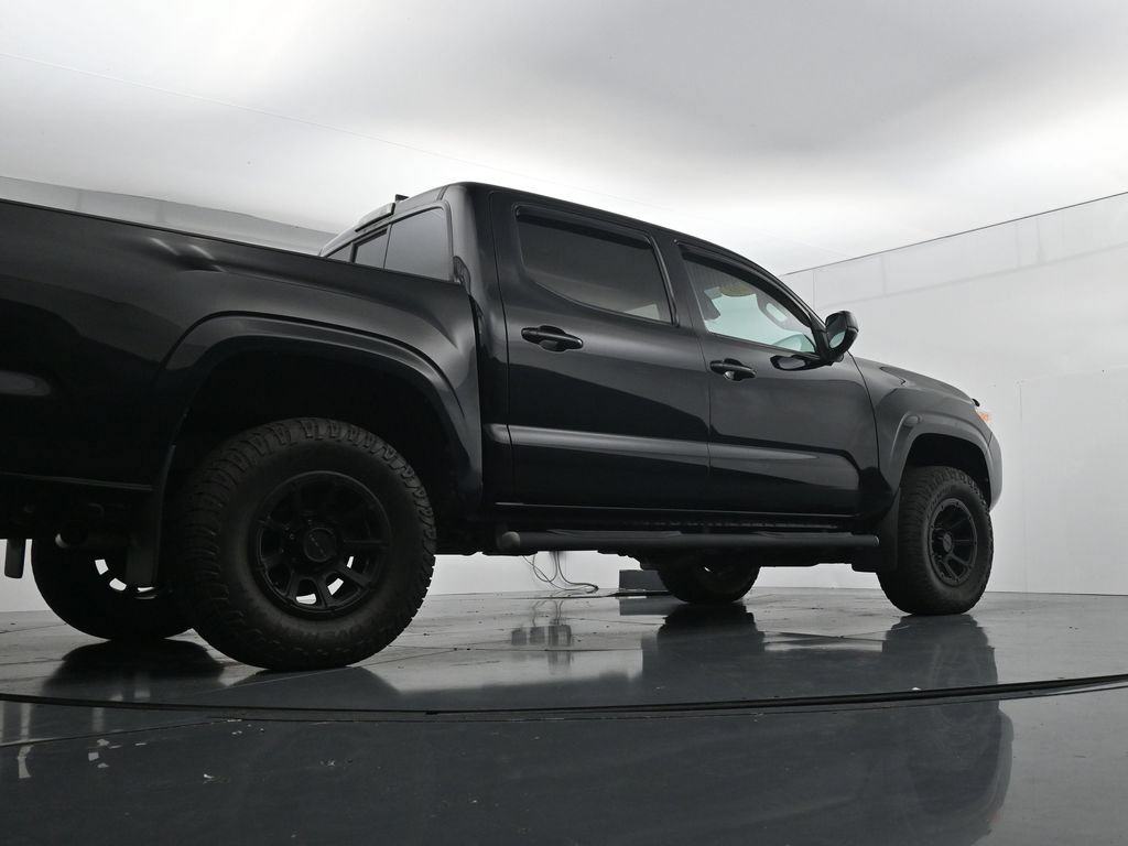 Used 2020 Toyota Tacoma SR AWD/4WD image 33