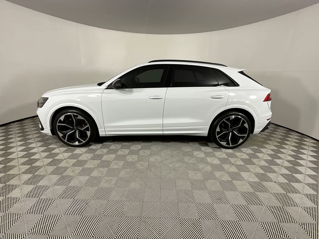 Used 2024 Audi RS Q8 image 2