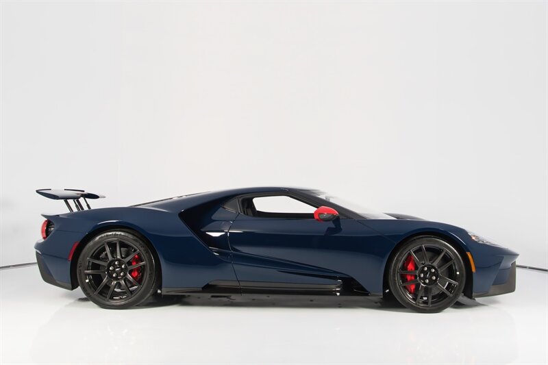 Used 2020 Ford GT Carbon Series RWD image 11