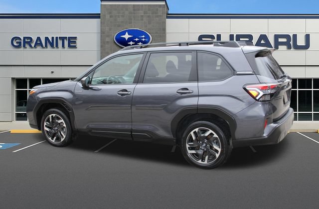Used 2025 Subaru Forester Premium AWD/4WD image 8