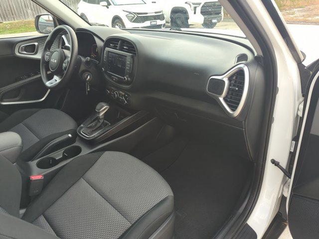 Used 2024 Kia Soul LX w/ Option Group 015 image 20
