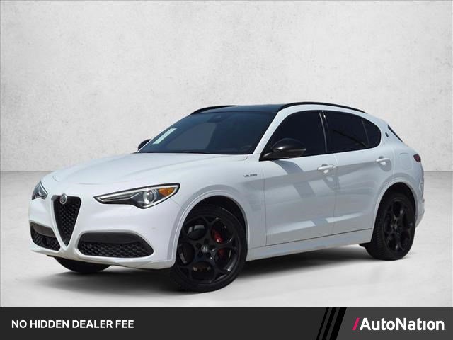 Used 2022 Alfa Romeo Stelvio Veloce AWD/4WD image 1